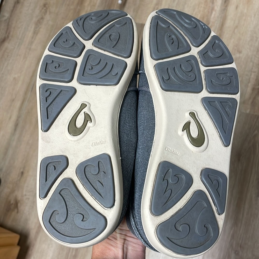 Olukai Hawaiian comfort slip-ons